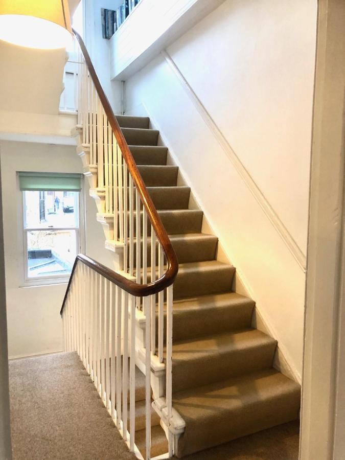 Lauras Townhouse Apartments Thomas Street Townhouse Bath Exterior photo